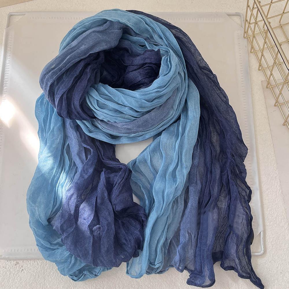 Winter Clothing Trends For Women - Scarf cotton and linen gradual change